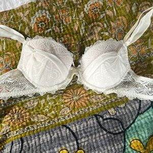 Simone Perele 32b ivory lace bra